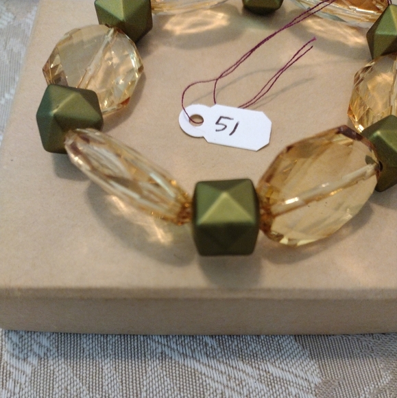 Artemis's Gems custom-made beaded bracelet with large gold beads - Picture 4 of 4